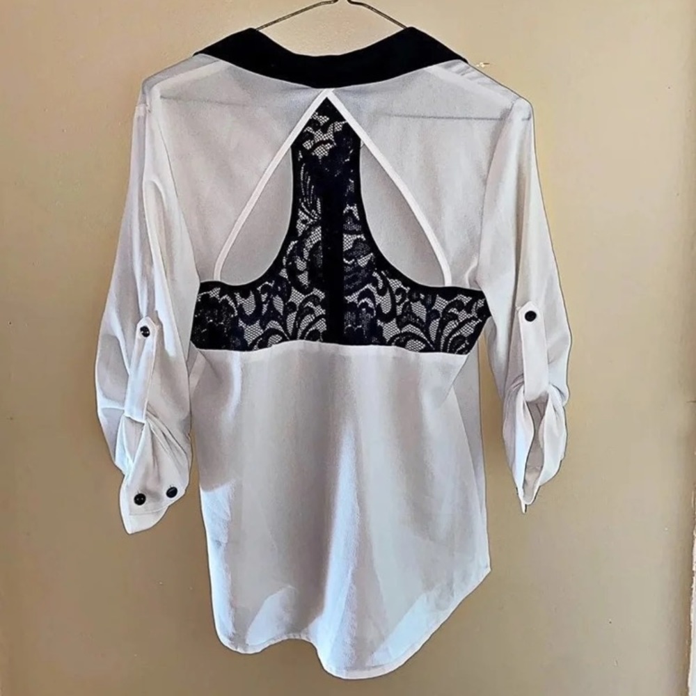 Black and white lace backless shirt